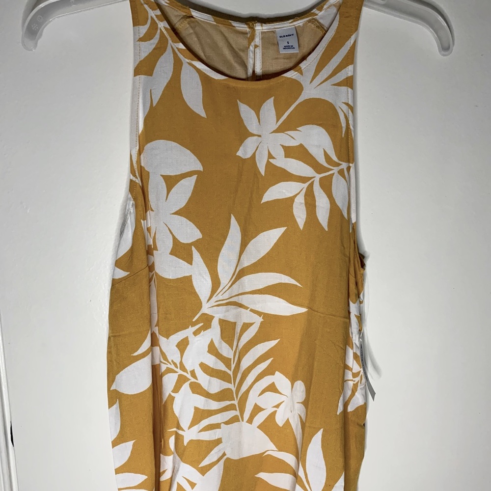 Old Navy Swing Tank